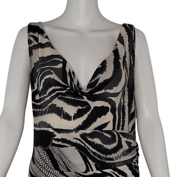 Bisou Bisou Black & White Sleeveless Bodycon Dress‎ - Picture 2 of 13